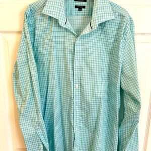 Large RW & Co fitted button down